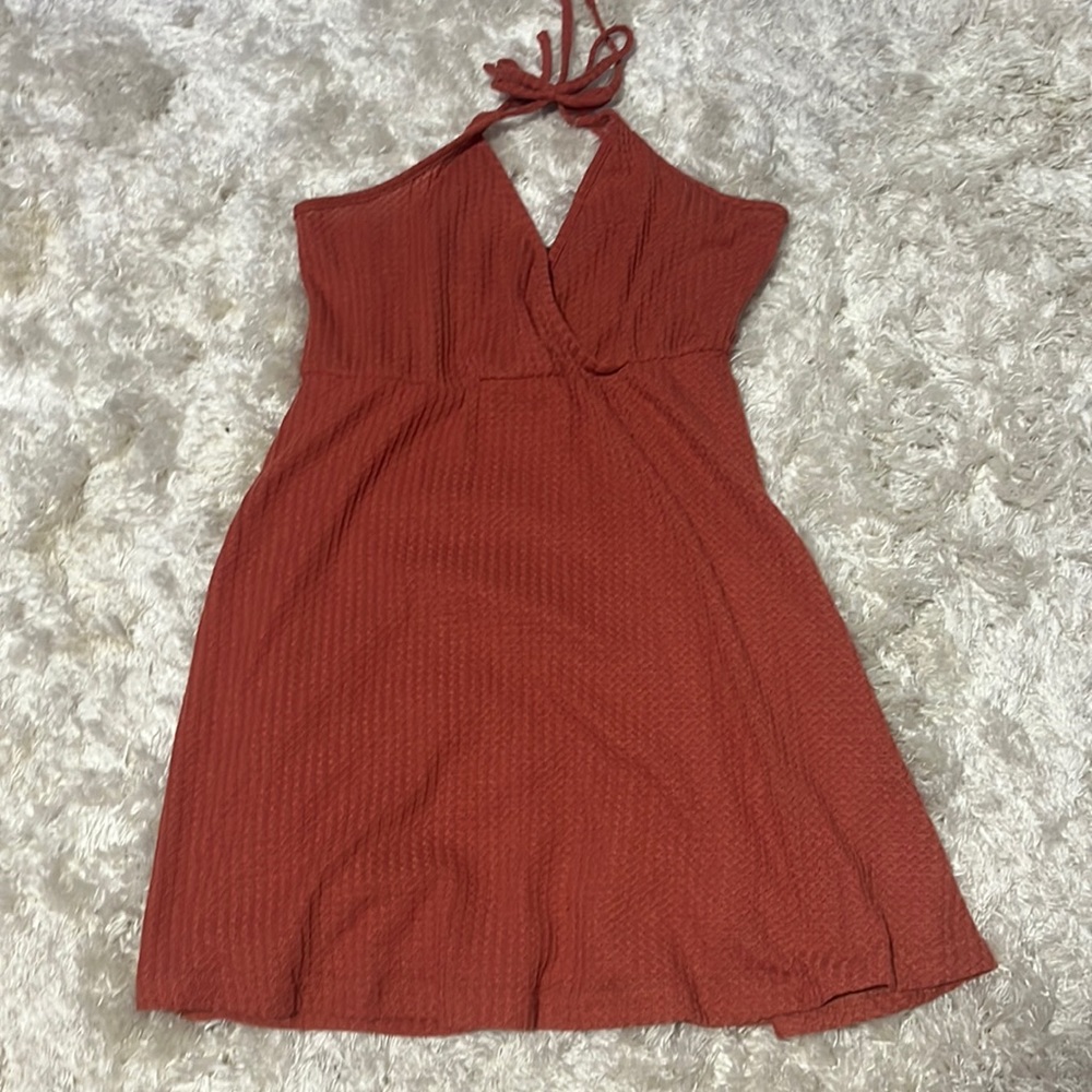 burgundy color